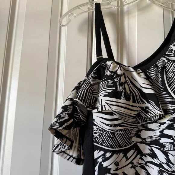 Unbranded Swimdress 1 Piece Adjustable Straps Blk & Wht Tropical Print Size XL - Picture 4 of 12